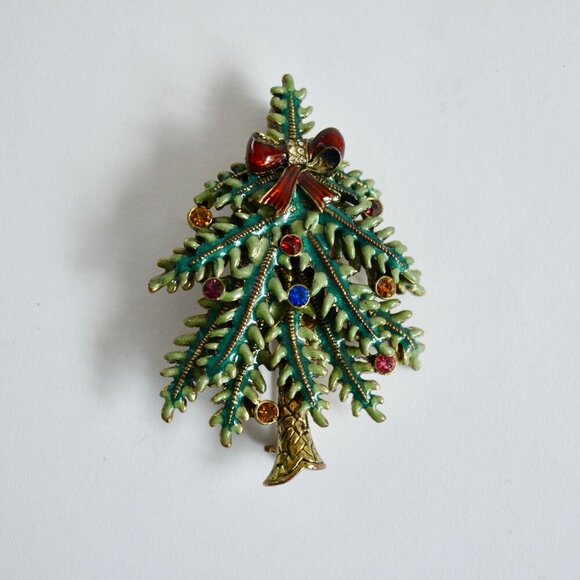 Avon 2004 1st Annual Rhinestone Enameled Brooch Pin Christmas Tree Signed - Picture 1 of 3
